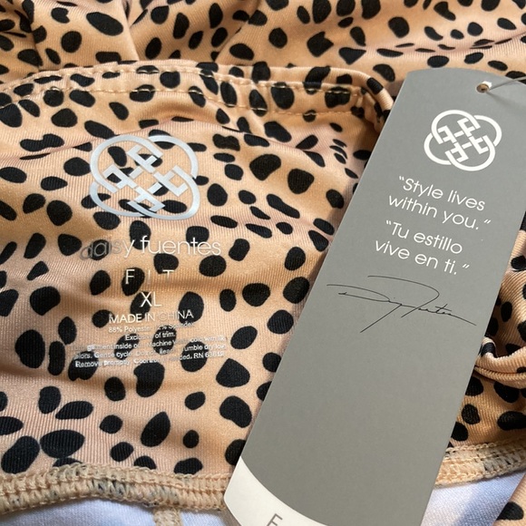 DAISY FUENTES Ultra High Waist Cheetah Leopard Print Bike Shorts Tan Black XL - Picture 5 of 8